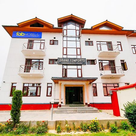 Fabhotel Grand Comforts Haidarpur Bagian luar foto