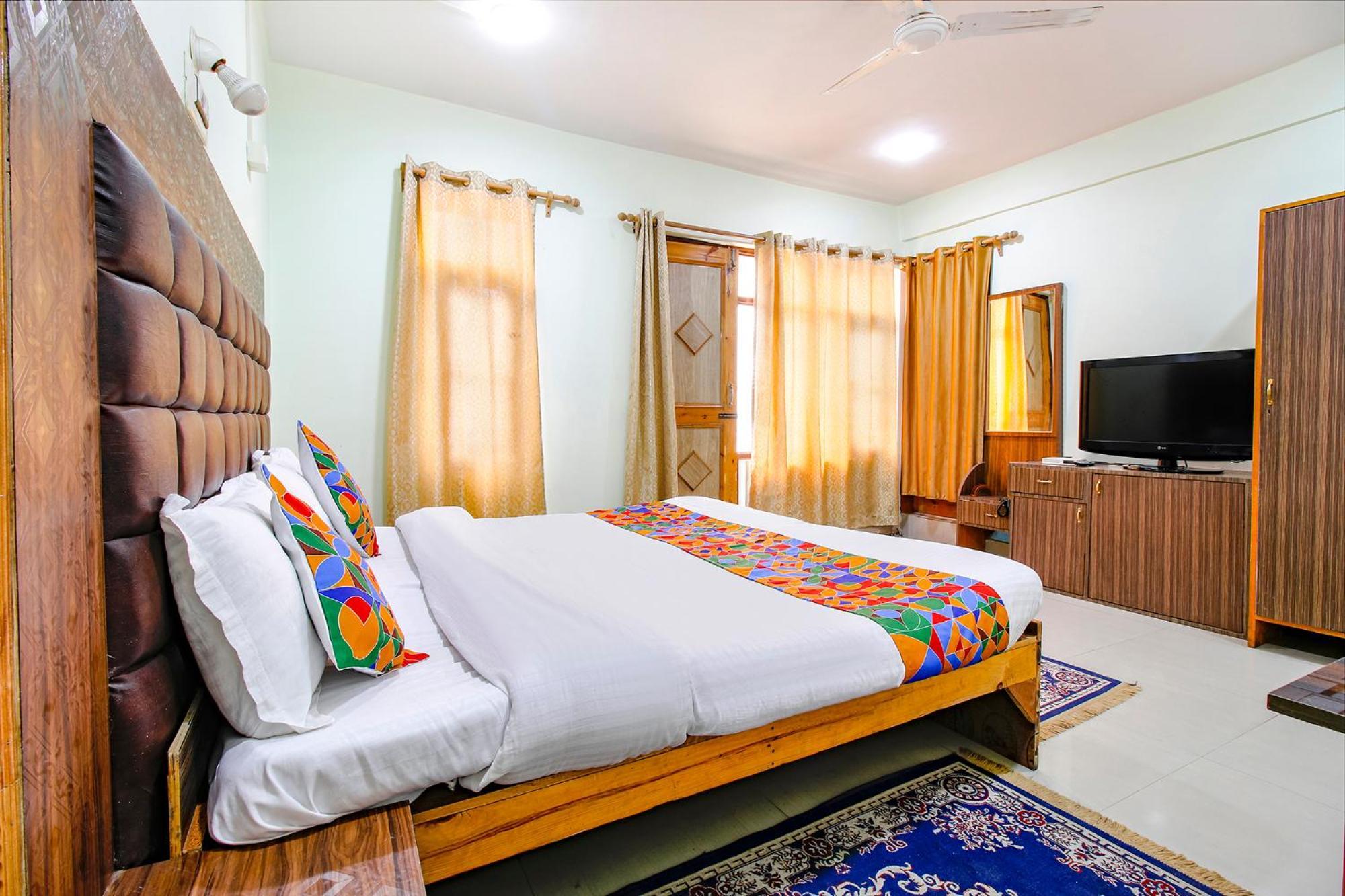 Fabhotel Grand Comforts Haidarpur Bagian luar foto