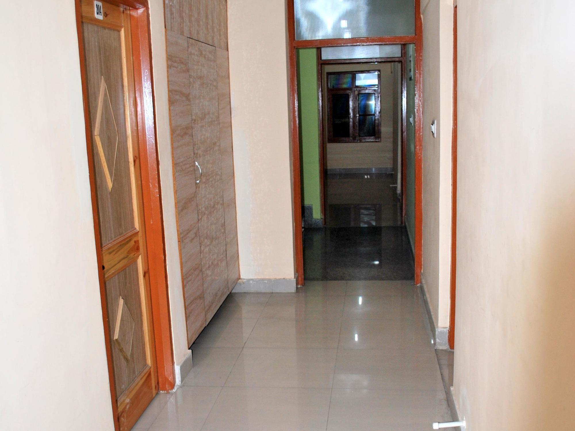Fabhotel Grand Comforts Haidarpur Bagian luar foto