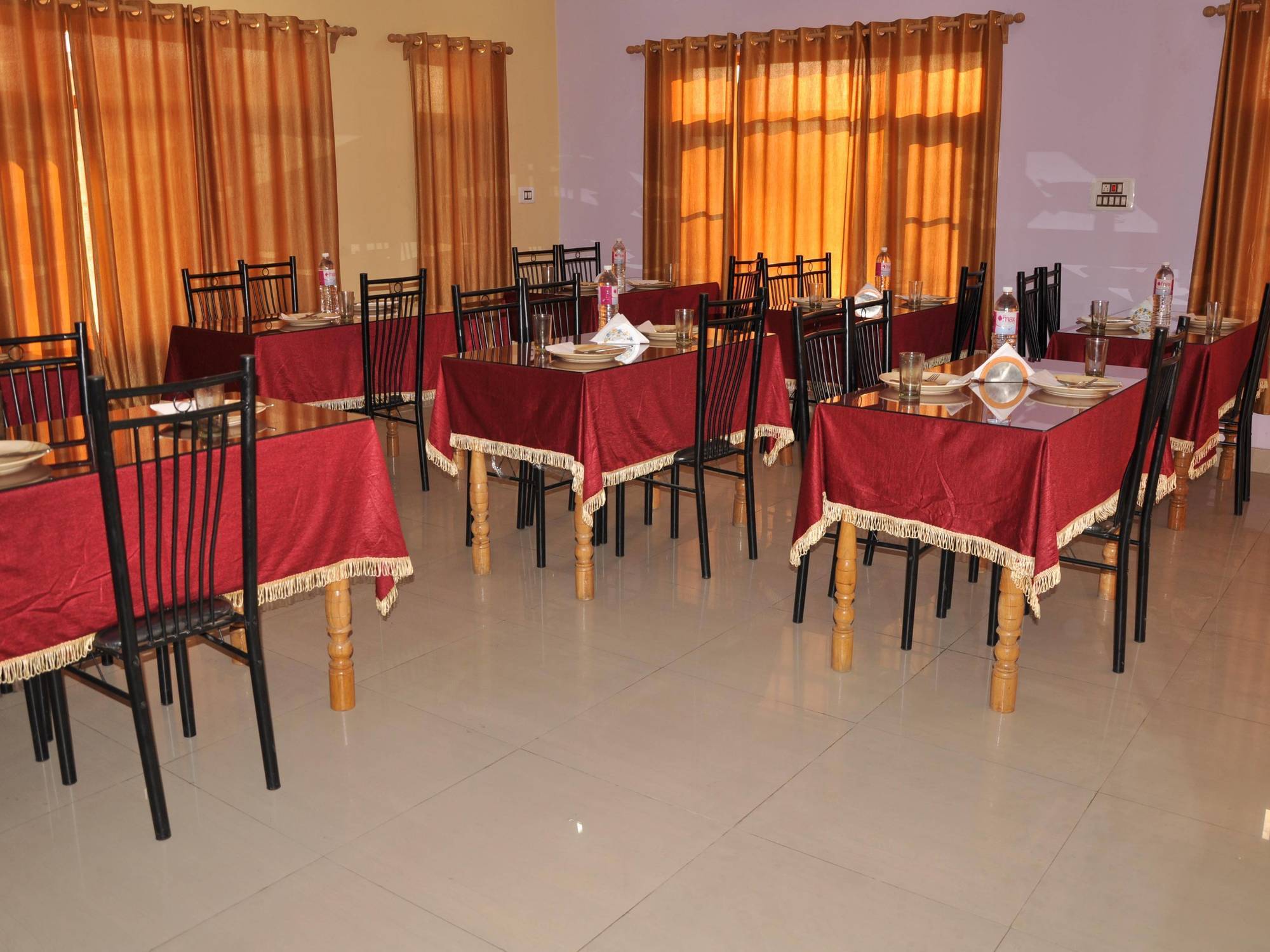 Fabhotel Grand Comforts Haidarpur Bagian luar foto